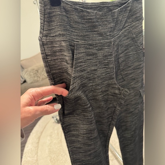 Balance Collection Outdoor Black Grey Flare Pants Size Small NWT - Picture 4 of 12